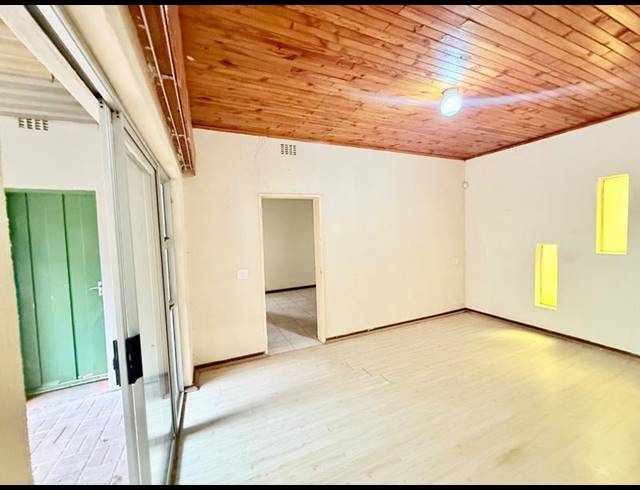 3 BEDROOM HOUSE FOR SALE IN FLORA GARDENS